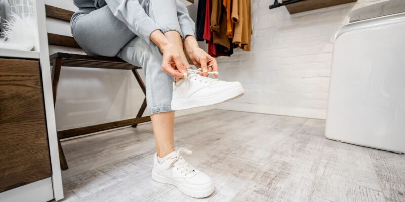 Elegante weiße Damen Sneaker Stylische Outfit Allrounder