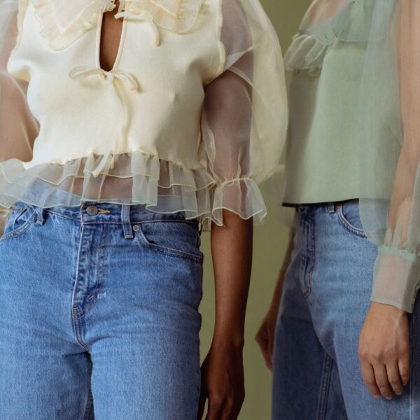 Welche Jeans sind im Trend 2025 Diese Denim Modelle werden im neuen Jahr getragen