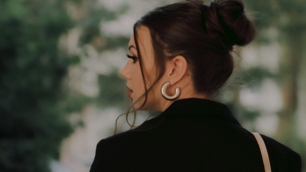 Kurze Haare hochstecken für Anfänger So gelingen elegante Frisuren im Handumdrehen