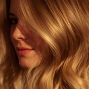 Mittellange stufige Frisuren für dünnes Haar Volumen und Bewegung in feine Haare